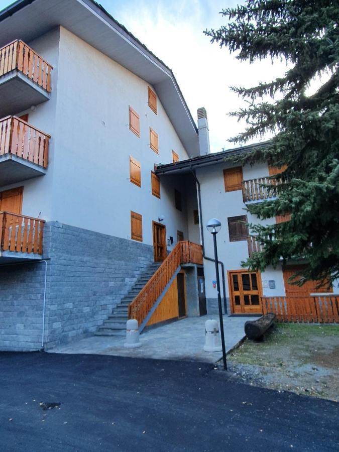 La Casa Di Matilde - Trilocale Vicinissimo Alle Piste Da Sci La Thuile Exterior photo