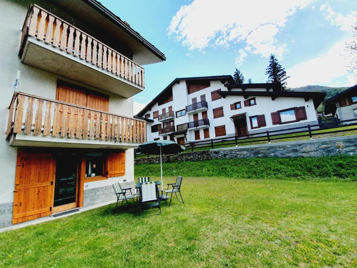 La Casa Di Matilde - Trilocale Vicinissimo Alle Piste Da Sci La Thuile Exterior photo