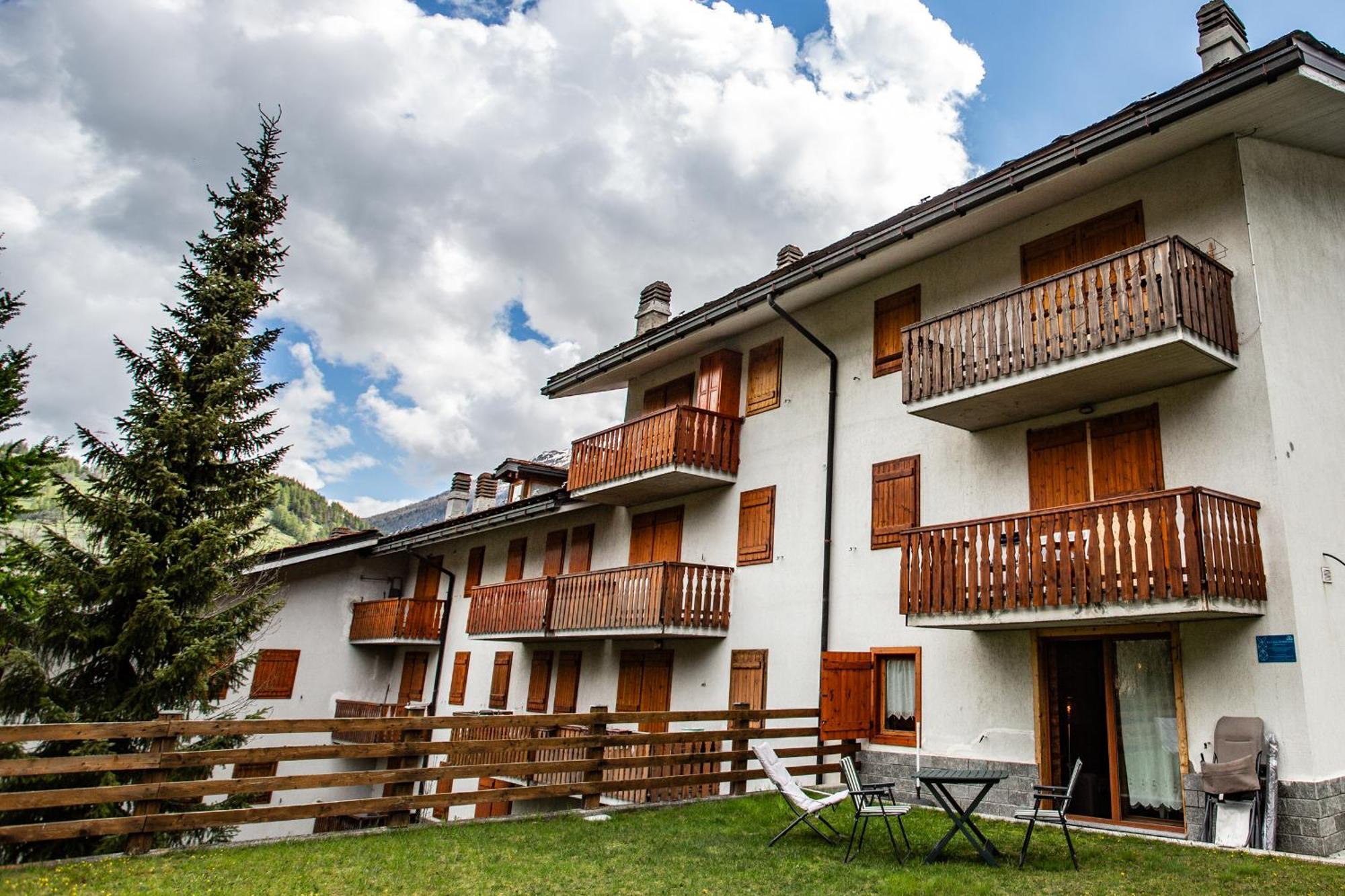 La Casa Di Matilde - Trilocale Vicinissimo Alle Piste Da Sci La Thuile Exterior photo